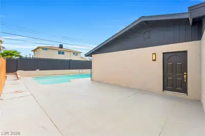 2301 Palora Avenue, Las Vegas, NV 89169 Patio