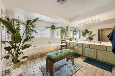 3620 Bahama Bay Court, Las Vegas, NV 89147 Primary Bathroom