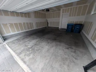 11298 Cactus Tower Avenue 103 Garage
