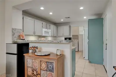 10190 Deerfield Beach Avenue 102 Kitchen