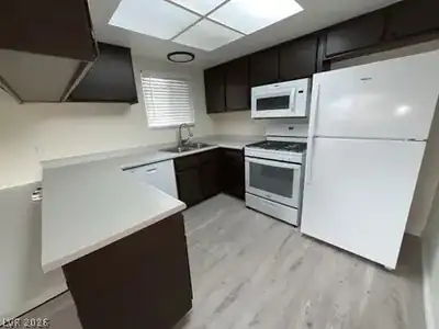 2680 KAREN 4 Kitchen