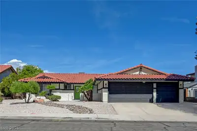 8904 Pesaro Drive, Las Vegas
