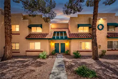 6750 Del Rey Avenue 159, Las Vegas, NV 89146 Front of Structure