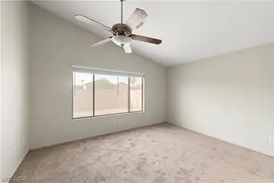 1070 Ashwood Bay Avenue Bedroom