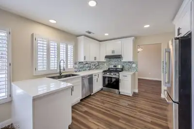9200 Quail Ridge Drive, Las Vegas, NV 89134 Kitchen