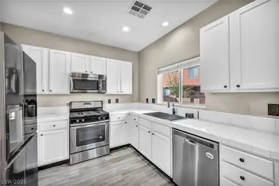5531 Nickel Ridge Way Kitchen