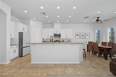 1570 Stirrup Drive, Henderson, NV 89002 Kitchen