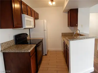 5122 South Jones Boulevard 201 Kitchen