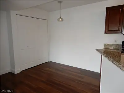 5122 South Jones Boulevard 201 Dining Area