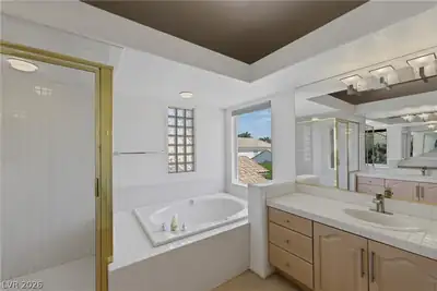 8133 HORIZON LAKE Drive 