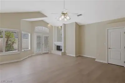8133 HORIZON LAKE Drive 