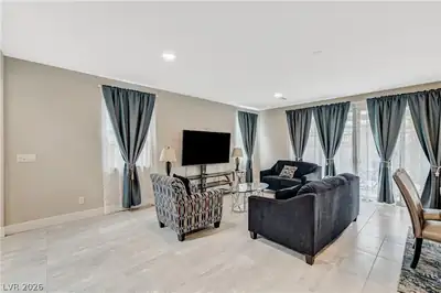 6853 Desert Finch Street, North Las Vegas, NV 89084 Living Room