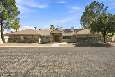 3840 Topaz Street Las Vegas, NV 89121