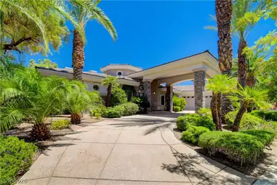 9625 Grand Isle Lane Las Vegas, NV 89144
