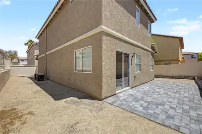 8168 New Leaf Avenue Yard
