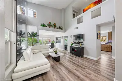 627 Landview Court, Las Vegas, NV 89123 Living Room