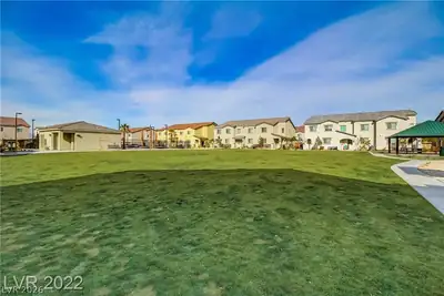 825 Spring Estates Avenue, North Las Vegas, NV 89086 Yard