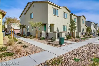 825 Spring Estates Avenue, North Las Vegas, NV 89086 Front of Structure