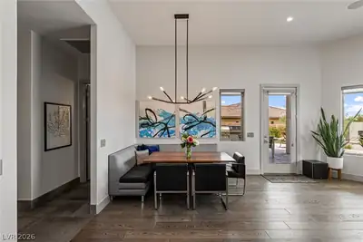 4050 North Tomsik Street Dining Area