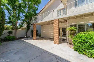 861 Vegas Valley Drive, Las Vegas, NV 89109 Patio
