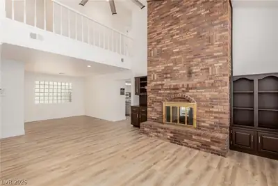 861 Vegas Valley Drive, Las Vegas, NV 89109 Living Room