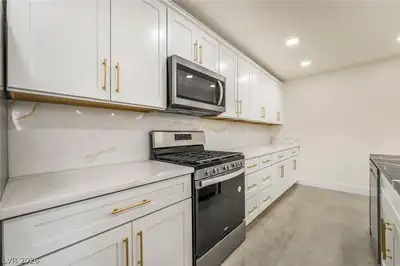 2200 South Fort Apache Road 2073 