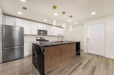 2200 South Fort Apache Road 2073 