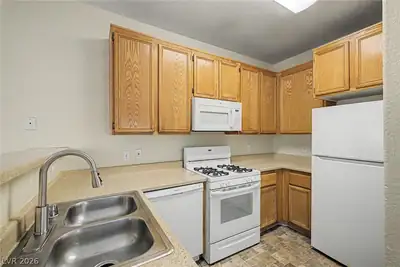 4730 CRAIG Road 1091 Kitchen