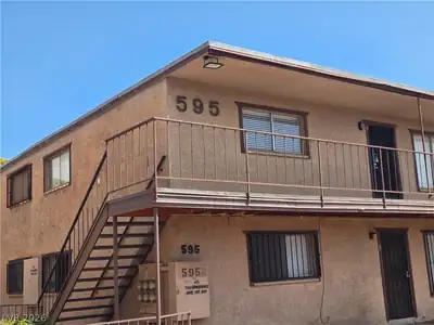 595 ROYAL CREST 19 Front of Structure
