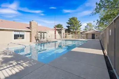 7200 Pirates Cove Road 1039 Pool