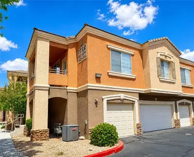 7712 Himalayas Avenue 104 Las Vegas, NV 89128