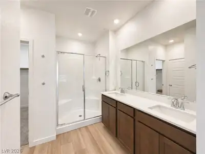 344 Vanda Court Primary Bathroom