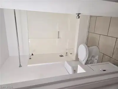 307 Eastminister Court D Bathroom