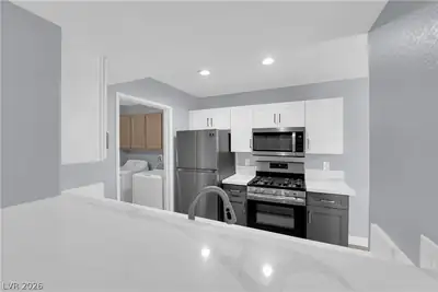 950 Seven Hills Drive 313 Kitchen