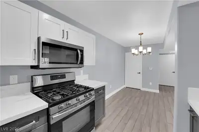 950 Seven Hills Drive 313 Kitchen