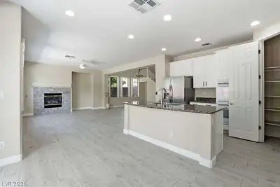 10464 Calico Pines Avenue, Las Vegas, NV 89135 Kitchen