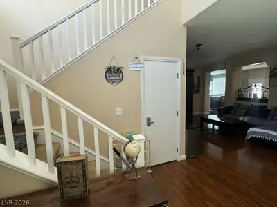 9695 Ridgebluff Avenue, Las Vegas, NV 89148 
