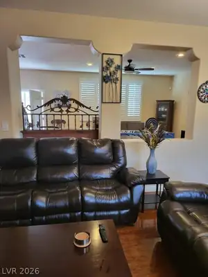 9695 Ridgebluff Avenue, Las Vegas, NV 89148 