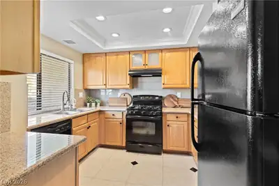 2795 Tentsmuir Place, Henderson, NV 89014 Kitchen