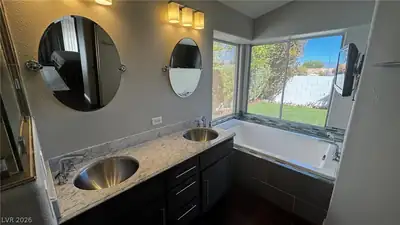 8212 Arch Bay Lane Primary Bathroom