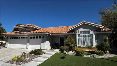 8212 Arch Bay Lane, Las Vegas