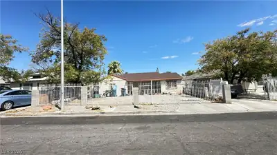 2117 Elm Avenue Las Vegas, NV 89101
