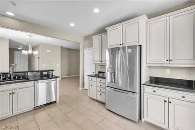 9832 Vista Meadows Avenue Kitchen
