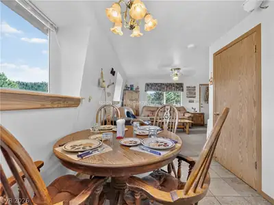 651 East Aspen Meadow Drive Dining Area