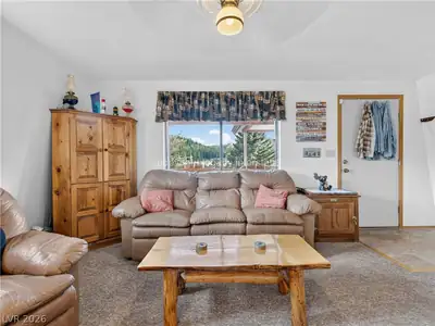 651 East Aspen Meadow Drive Living Room