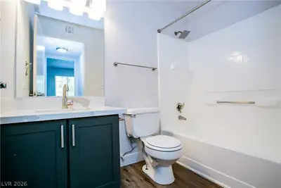 6701 Del Rey Ave Avenue 228 Bathroom