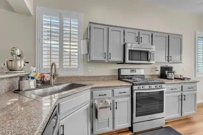 369 Cascade Mist Avenue, Las Vegas, NV 89123 Kitchen