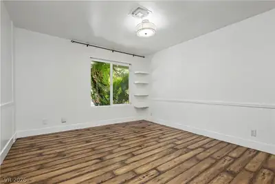 1888 East Viking Road Bedroom