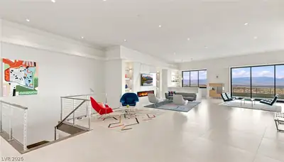 677 Overlook Rim Drive Living Room