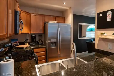 9325 West Desert Inn Road 264 Kitchen